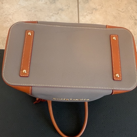Dooney & Bourke Pebble Grain Tote - Picture 4 of 5